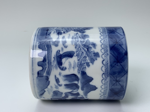 古玩陶瓷清乾隆·青花山水樓閣人物紋馬克杯拍賣,當前價格166元