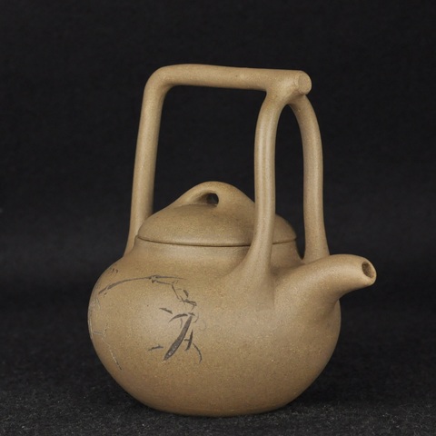 古玩雜項(xiàng)民國(guó) 段泥三叉提梁壺拍賣,當(dāng)前價(jià)格4900元