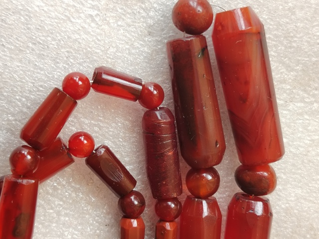 古玩玉器天然紅瑪瑙珠串真品鑒賞圖