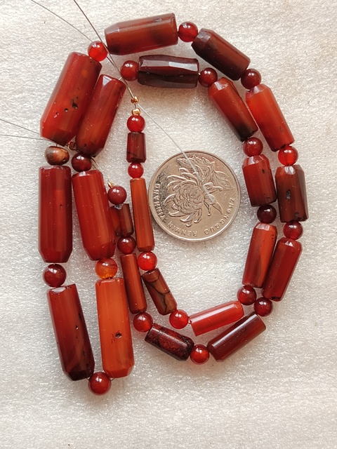 古玩玉器天然瑪瑙珠串+贈(zèng)官帽核桃一對(duì)拍賣,當(dāng)前價(jià)格233元
