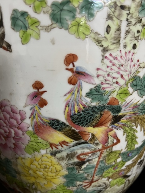 古玩陶瓷五倫圖粉彩瓶真品鑒賞圖