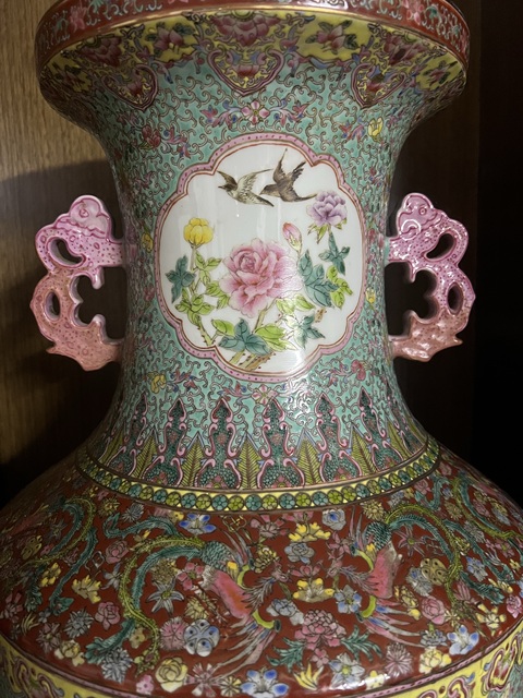 古玩陶瓷五倫圖粉彩瓶真品鑒賞圖