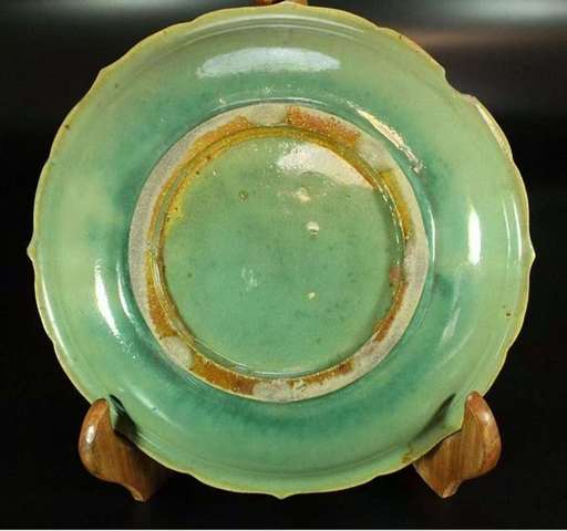 古玩陶瓷青釉花口盤真品鑒賞圖