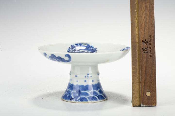 古玩陶瓷晚清·青花團(tuán)龍紋高足盤拍賣,當(dāng)前價(jià)格850元