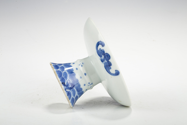 古玩陶瓷晚清·青花團(tuán)龍紋高足盤拍賣,當(dāng)前價(jià)格850元