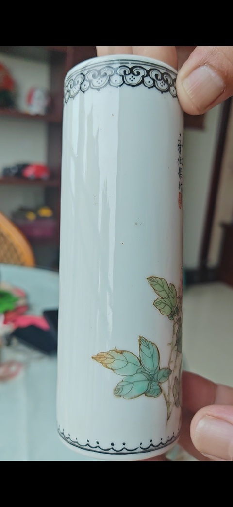 古玩陶瓷花鳥紋粉彩筒瓶真品鑒賞圖