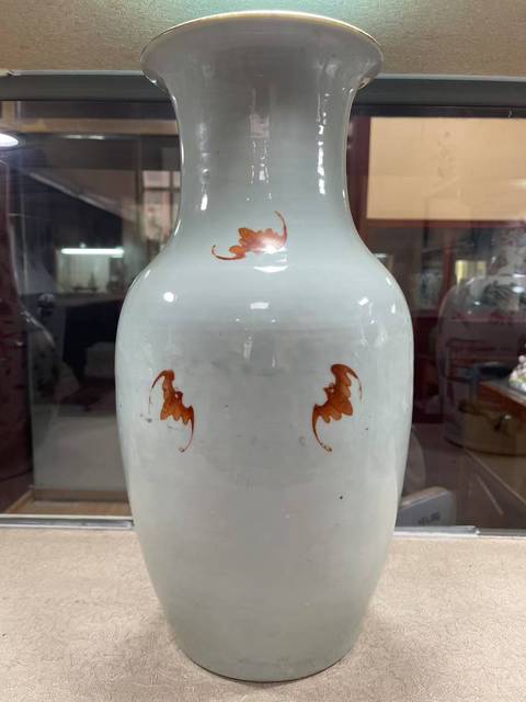 古玩陶瓷清中期 十二花神觀音瓶真品鑒賞圖