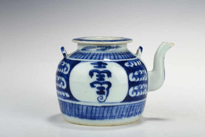 古玩陶瓷清中晚·青花開窗壽字紋壺真品鑒賞圖