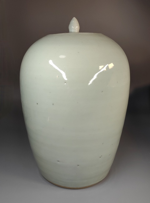 古玩陶瓷豆青堆白青花博古圖冬瓜罐真品鑒賞圖