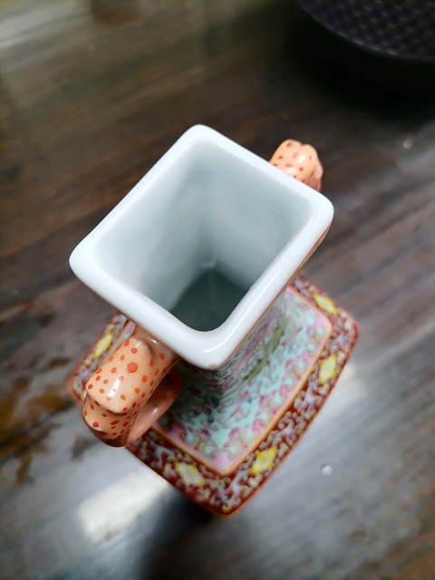 古玩陶瓷花鳥紋粉彩瓶真品鑒賞圖