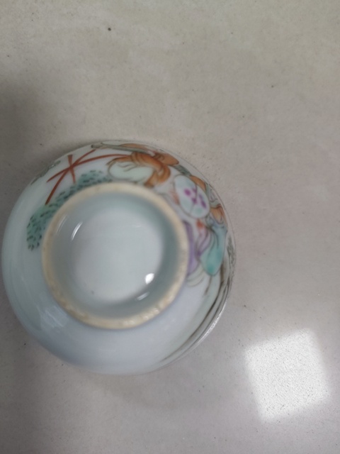 古玩陶瓷三娘教子圖粉彩杯真品鑒賞圖