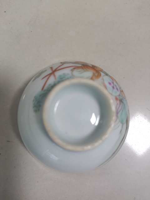 古玩陶瓷三娘教子圖粉彩杯真品鑒賞圖