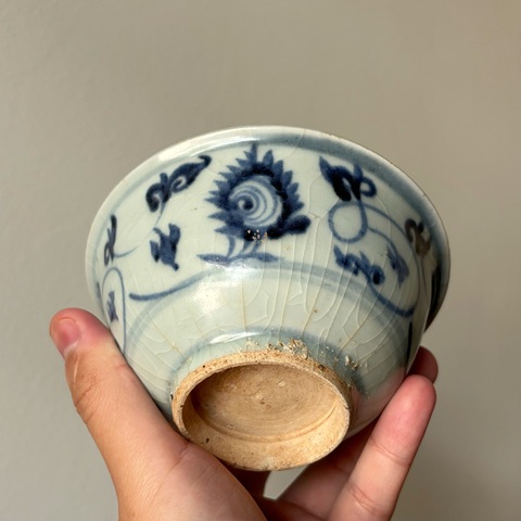 古玩陶瓷青花纏枝蓮紋碗真品鑒賞圖