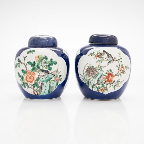 古玩陶瓷灑藍釉開光五彩蓋罐真品鑒賞圖