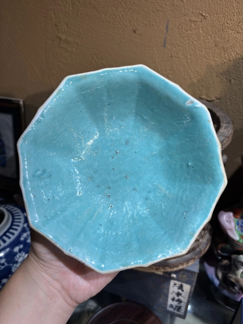 古玩陶瓷粉彩獅紋貢碗真品鑒賞圖