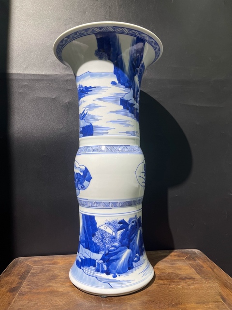 古玩陶瓷青花花觚真品鑒賞圖