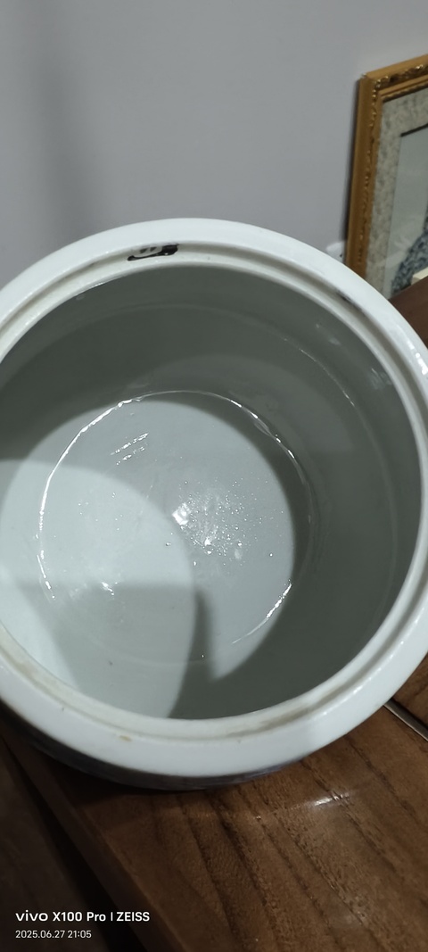 古玩陶瓷人物紋青花加彩執壺真品鑒賞圖