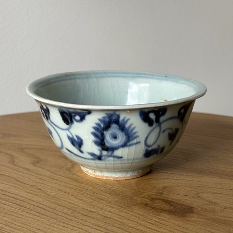 古玩陶瓷青花纏枝蓮紋碗真品鑒賞圖