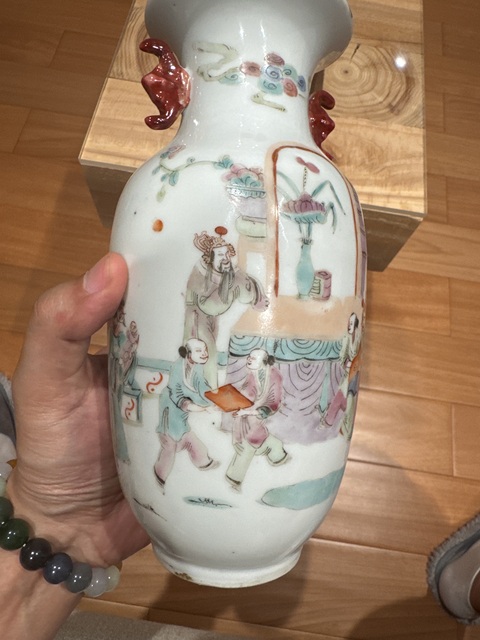 古玩陶瓷晚清細路粉彩人物瓶真品鑒賞圖