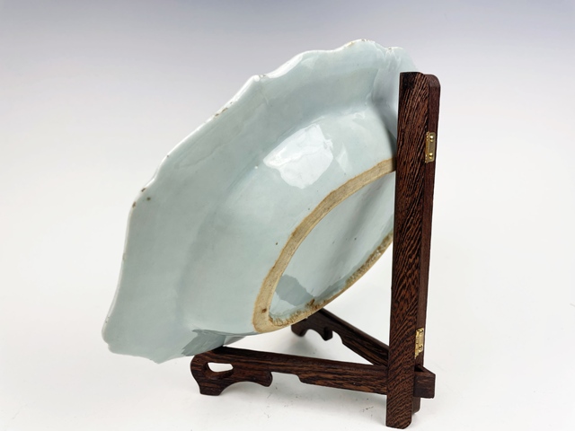 古玩陶瓷清乾隆·青花花卉花口大長盤拍賣,當(dāng)前價格188元
