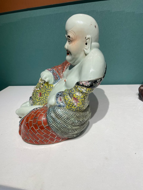 古玩陶瓷粉彩花卉彌勒笑佛真品鑒賞圖