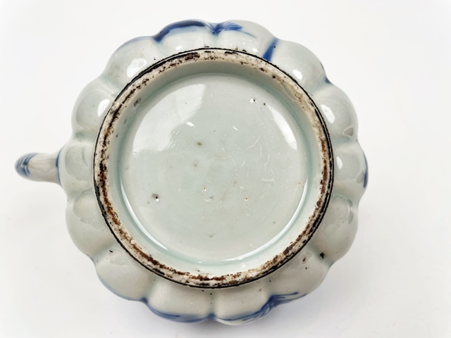 古玩陶瓷清康熙·青花瓜棱茶壺拍賣,當(dāng)前價格0元