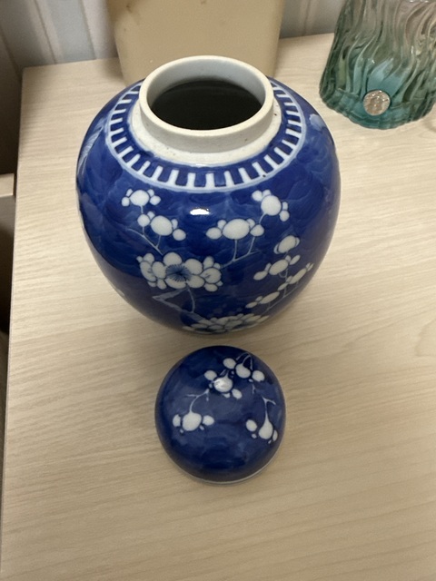 古玩陶瓷青花冰梅圖蓋罐真品鑒賞圖