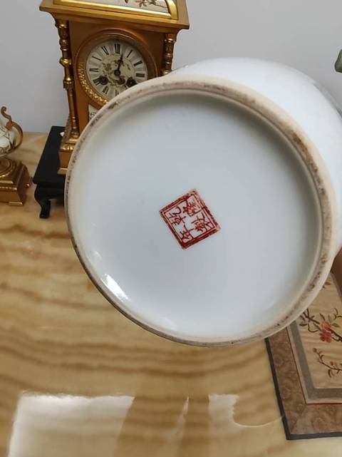 古玩陶瓷粉彩瓶真品鑒賞圖