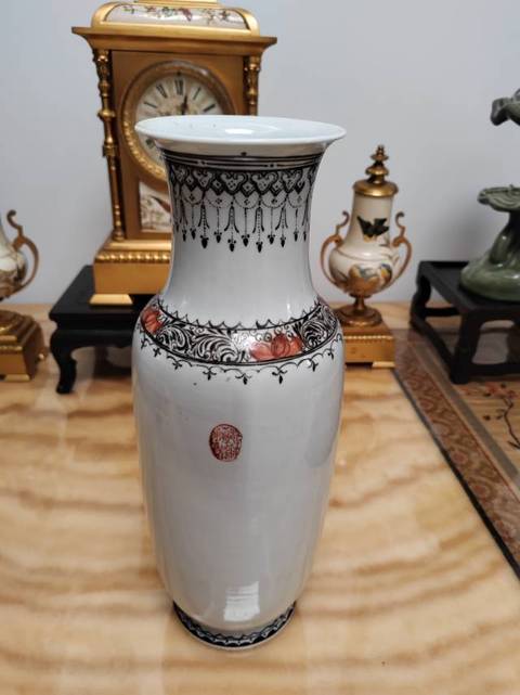 古玩陶瓷粉彩瓶真品鑒賞圖