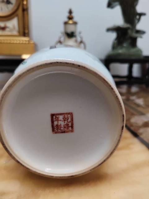 古玩陶瓷粉彩瓶真品鑒賞圖