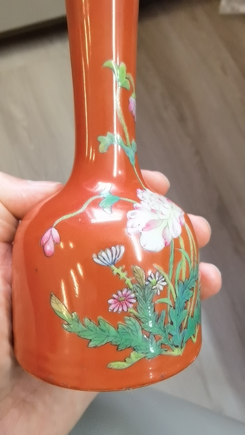 古玩陶瓷珊瑚紅釉粉彩搖鈴尊真品鑒賞圖