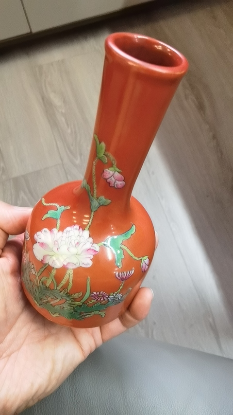 古玩陶瓷珊瑚紅釉粉彩搖鈴尊真品鑒賞圖