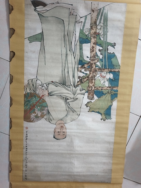 古玩字畫任伯年款執(zhí)扇高士圖真品鑒賞圖