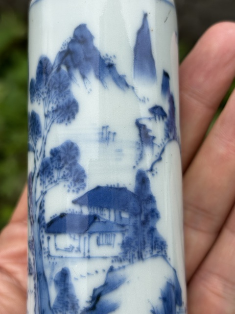 古玩陶瓷青花山水紋壁瓶真品鑒賞圖