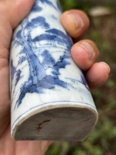 古玩陶瓷青花山水紋壁瓶真品鑒賞圖