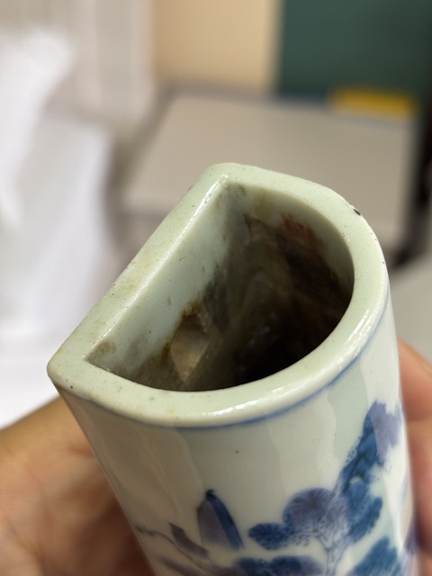 古玩陶瓷青花山水紋壁瓶真品鑒賞圖
