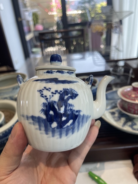 古玩陶瓷青花提梁壺真品鑒賞圖