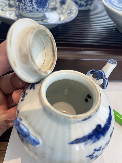 古玩陶瓷青花提梁壺真品鑒賞圖