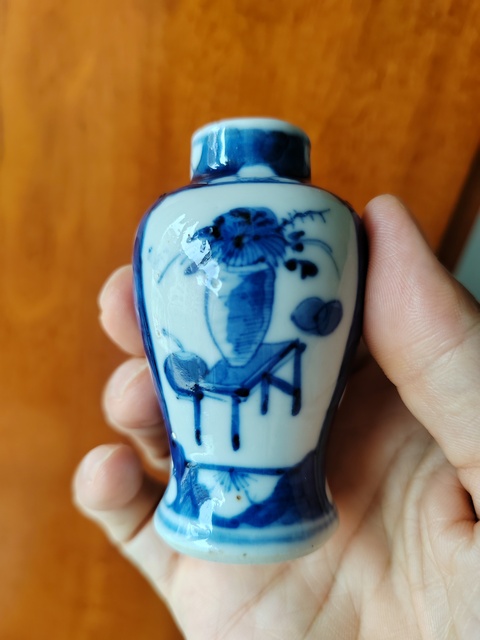 古玩陶瓷青花博古圖梅瓶真品鑒賞圖