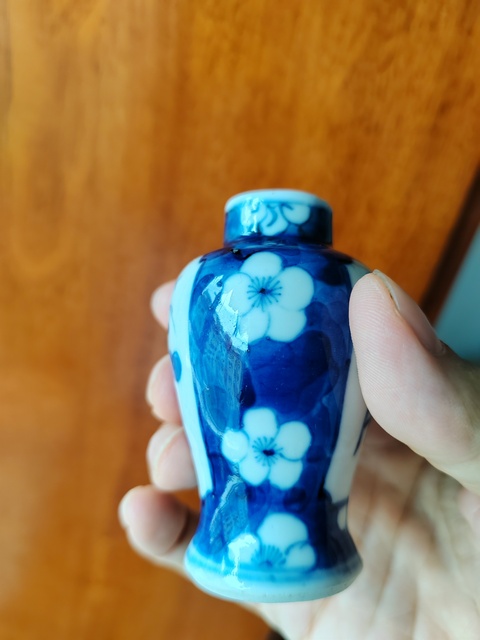 古玩陶瓷青花博古圖梅瓶真品鑒賞圖