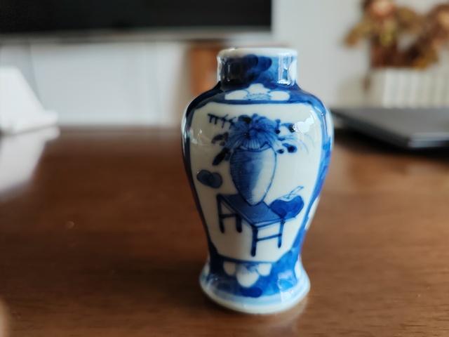 古玩陶瓷青花博古圖梅瓶真品鑒賞圖