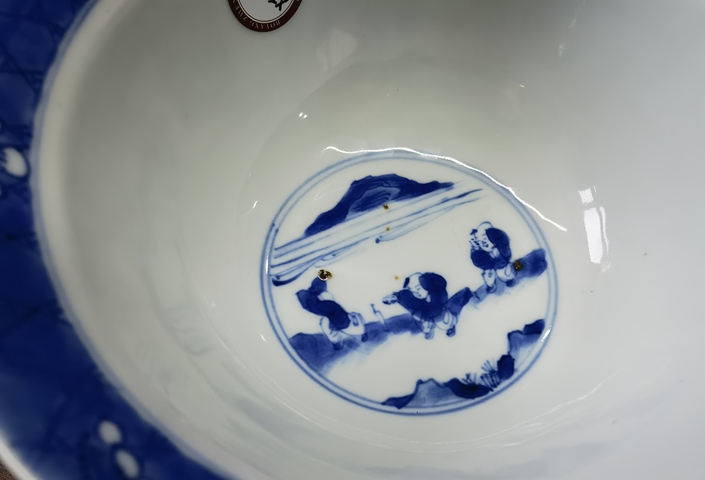 古玩陶瓷人物紋青花碗真品鑒賞圖