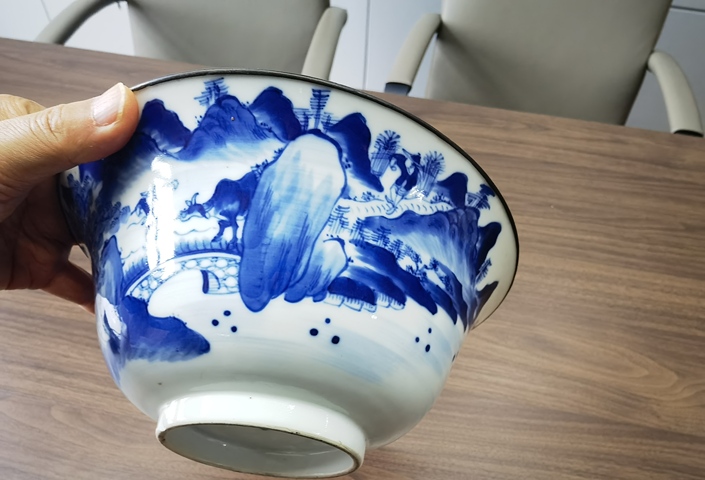 古玩陶瓷樵漁耕讀山水紋青花碗真品鑒賞圖