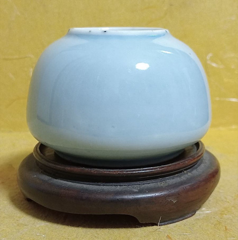 古玩陶瓷天藍釉水盂真品鑒賞圖