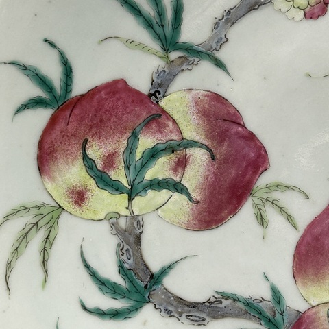 古玩陶瓷粉彩九桃紋大盤真品鑒賞圖
