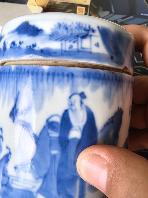 古玩陶瓷人物紋青花蓋缸真品鑒賞圖