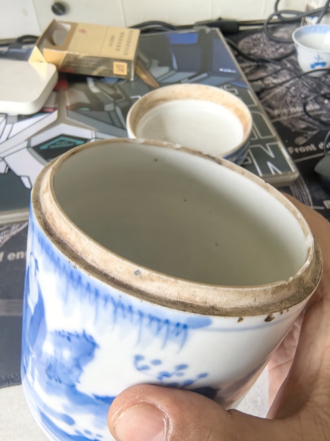 古玩陶瓷人物紋青花蓋缸真品鑒賞圖