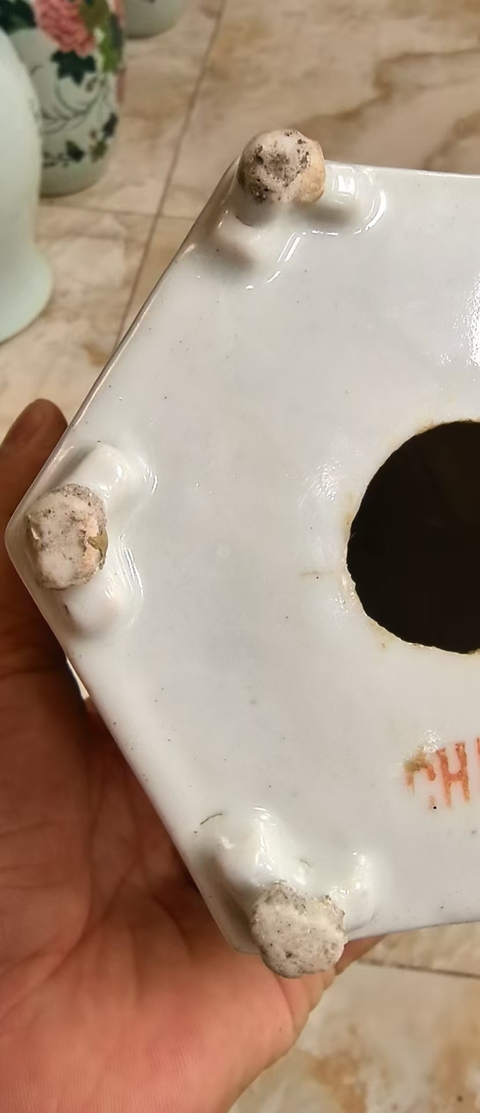 古玩陶瓷五彩雙龍戲珠紋六方茶葉罐真品鑒賞圖