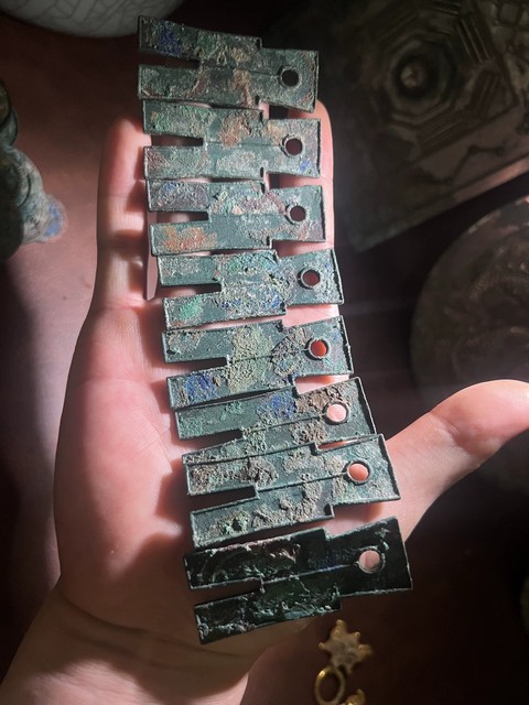 古玩錢幣貨布真品鑒賞圖