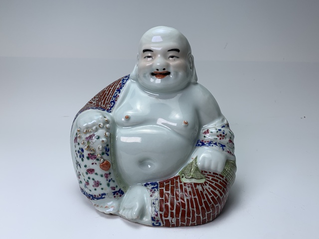 古玩陶瓷民國·粉彩彌勒佛造像拍賣,當(dāng)前價(jià)格0元